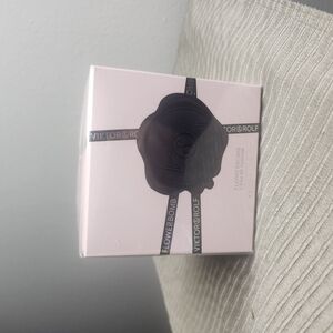 Luxury Gift-Boxed Beauty Item – Sealed & New